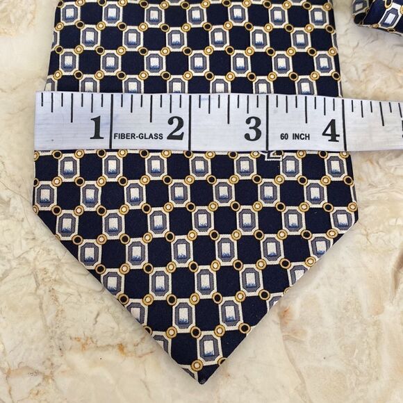 Yves Saint Laurent 100% Silk Tie - Picture 6 of 7